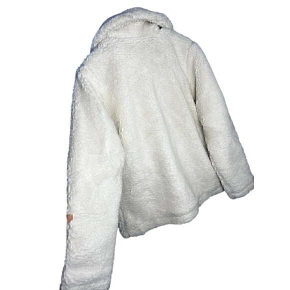 Threadbare BY ASOS Sherpa-Lined Button-Up White Fleece Jacket With Large Pockets - Picture 4 of 8